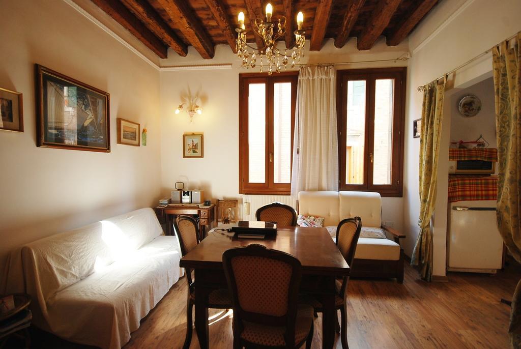 La Galea Venice Apt Room photo
